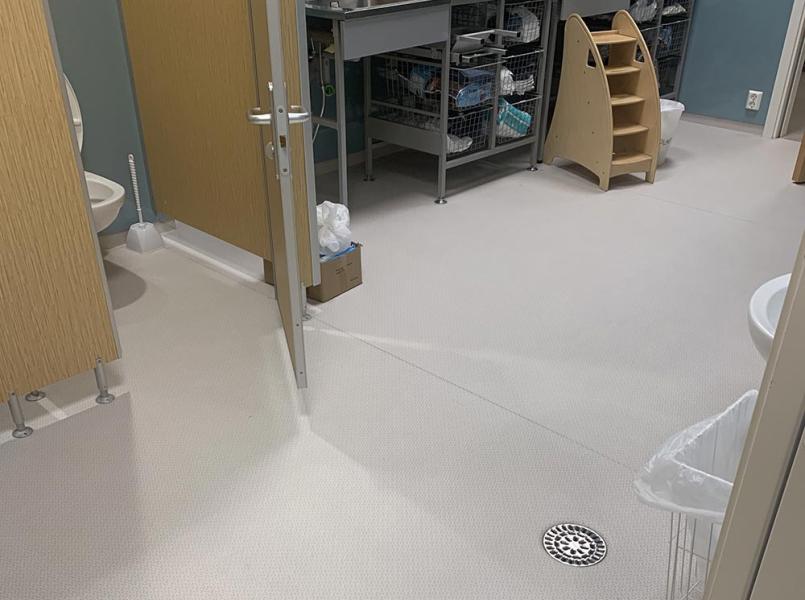 bilde av et våtrom på Mosby skole og barnehage