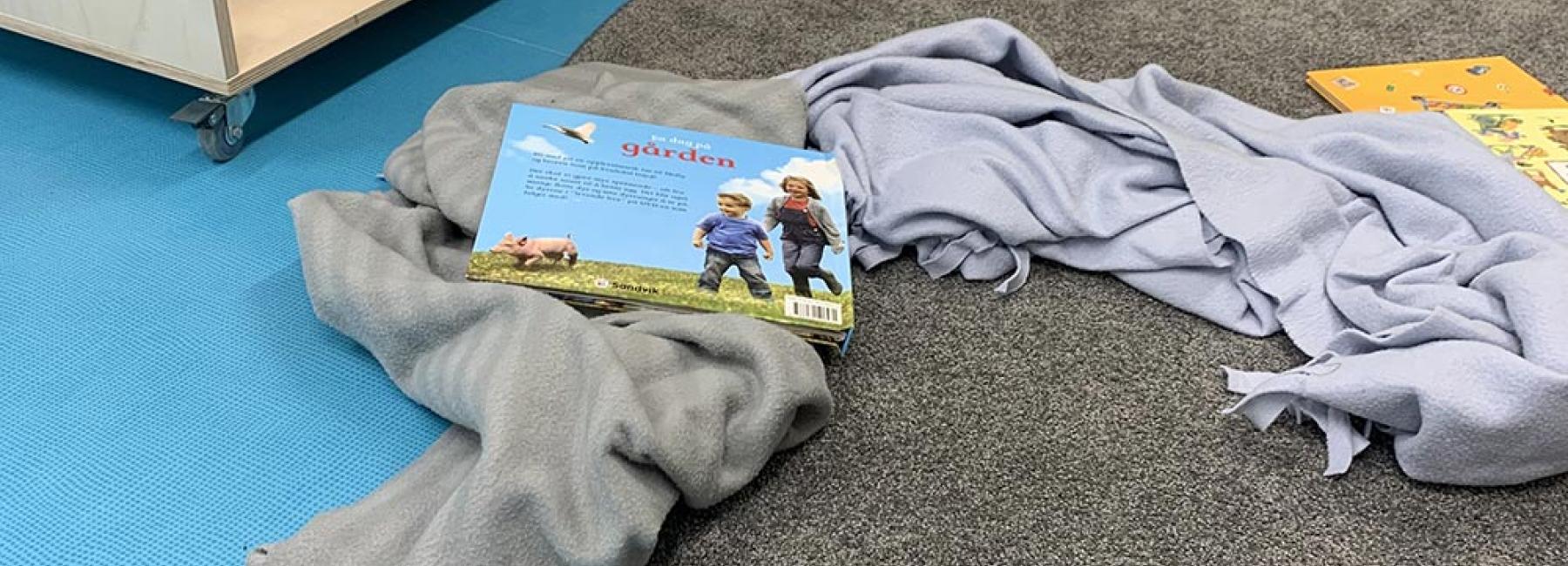 nærbilde av gulvet på et lekerom hos Mosby skole og barnehage