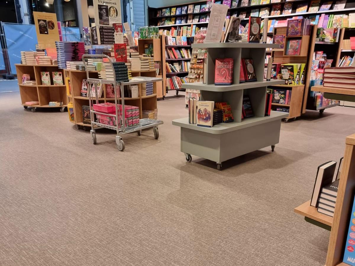 bilde av gulvet i en bokhandel i Hyvinkää i Finland, 
