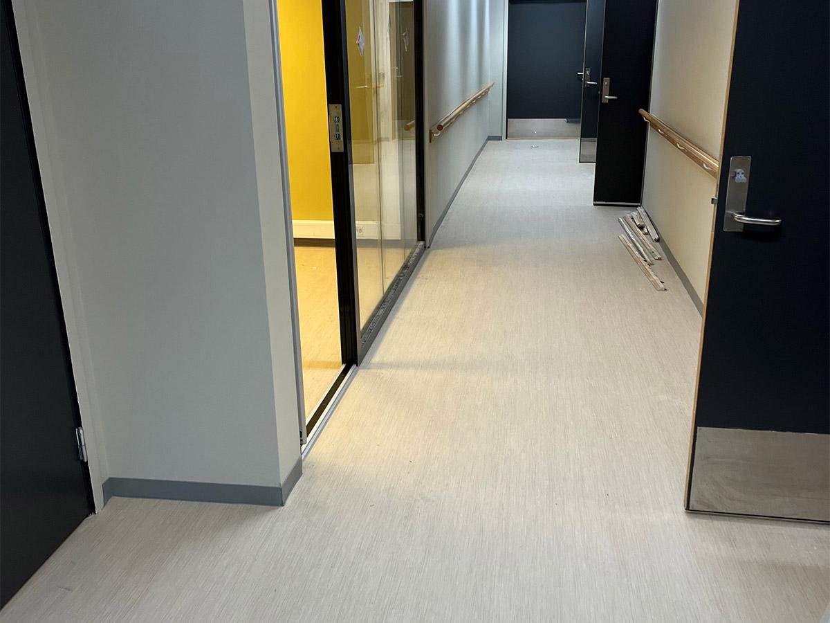 Fellesareal på Fredholt Bo- og Servicesenter med nylagt gulv