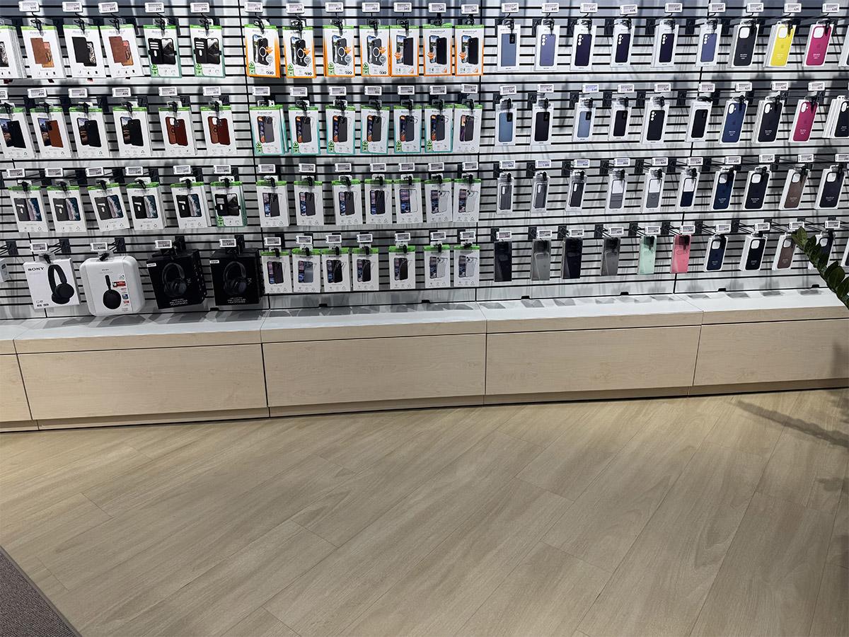 Nærbilde av nytt gulv i butikk