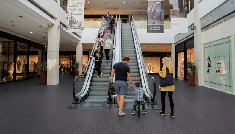 Shopping Center Gentlemen Grey